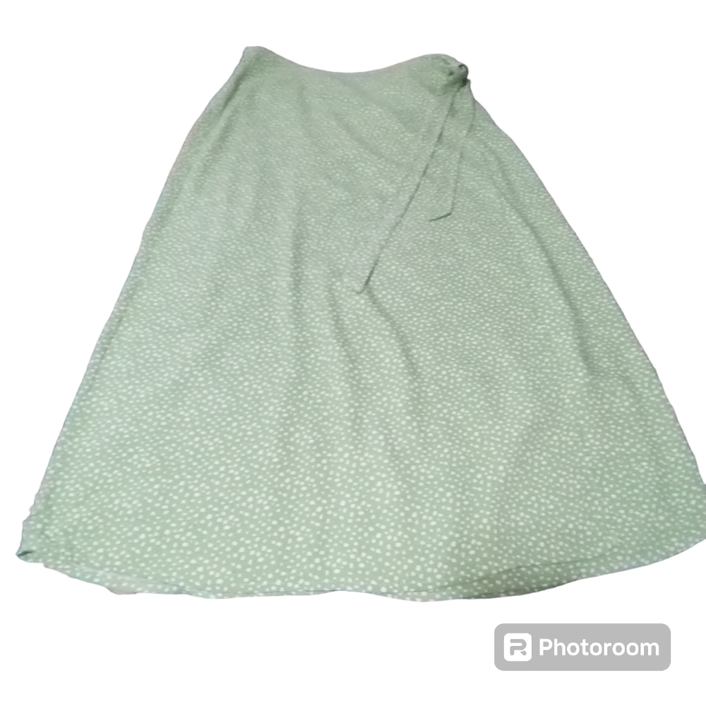 Urban Romantics mint green & white dot patterned wrap skirt, Ladies sz L